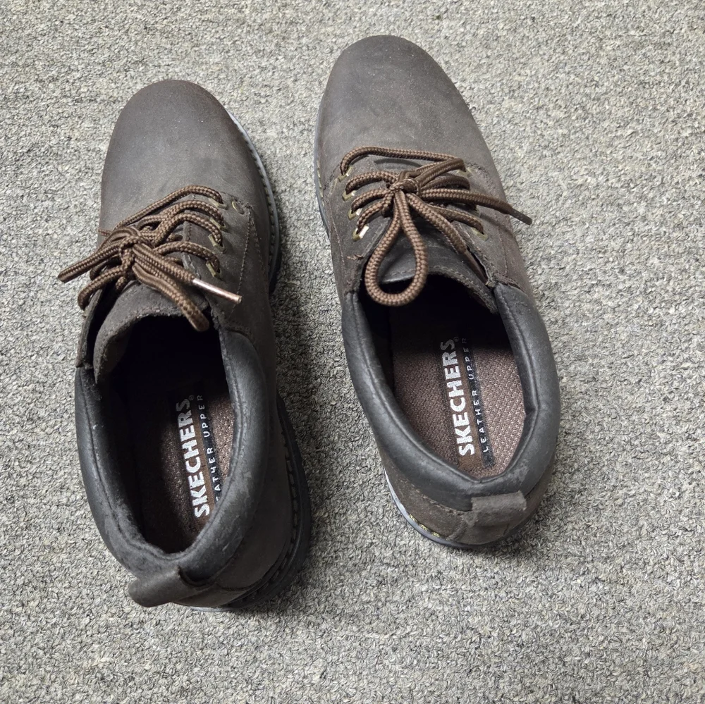 Men's Brown Sketchers Leather Upper Casual Shoes In Size 11